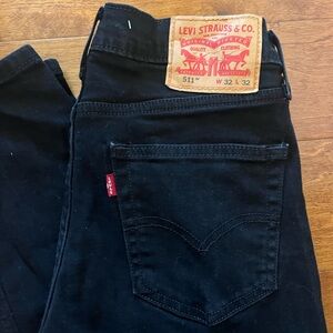 Levi’s black 511